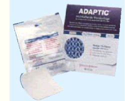 MEDICAZIONE NON ADERENTE STERILE APTIC MISURA 7,6X7,6CM 10 PEZZI 2012ZI - Farmacia Del Monaco
